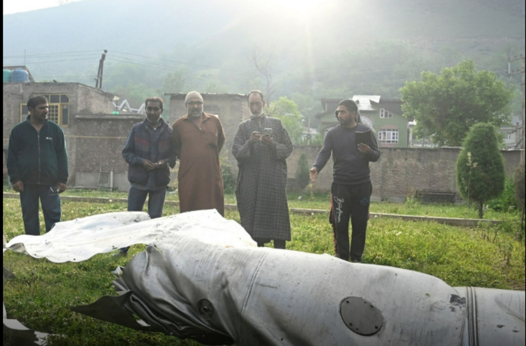 India and Pakistan: Mutual Shelling and Military Incidents at the Border  