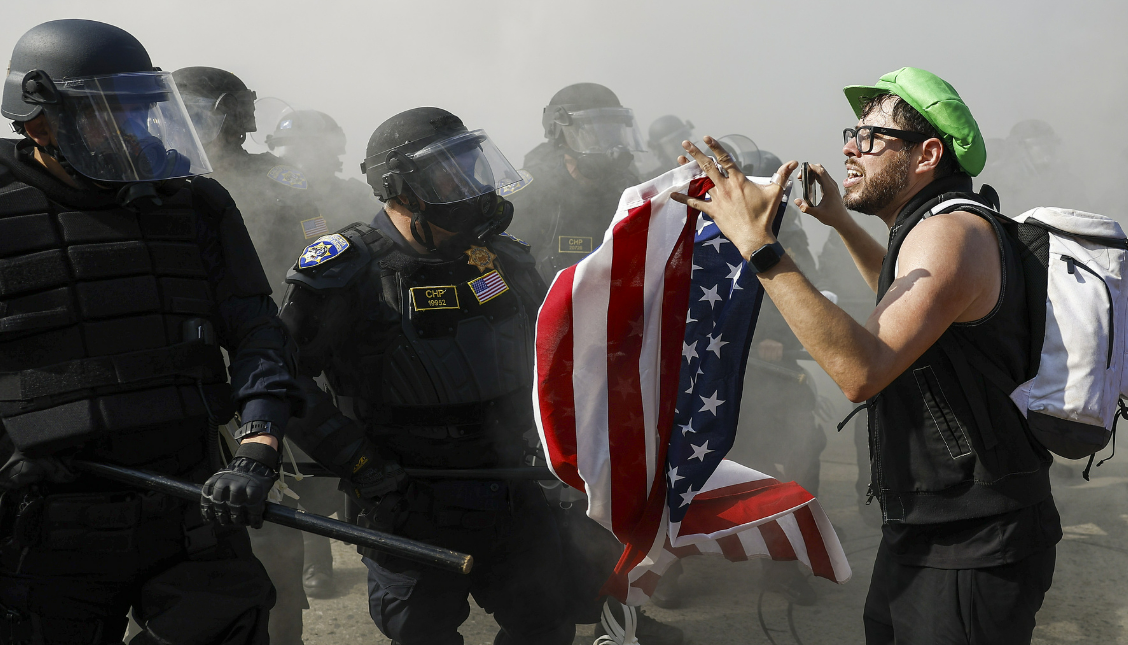 TEXAS Rallies to Maintain Order After Los Angeles Protests