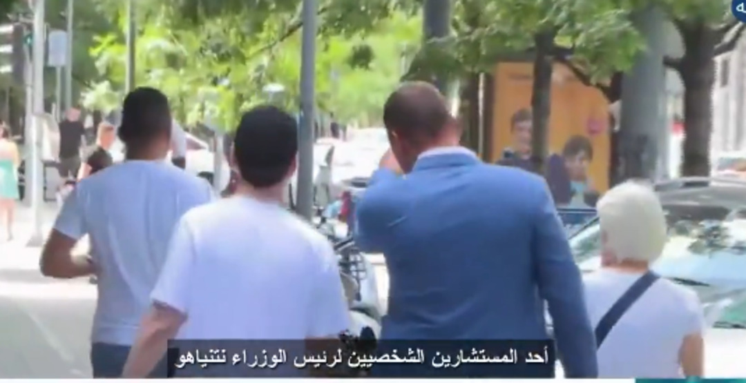 إستجواب مستشار نتنياهو السابق.. بتهمة حصوله على أموال من الحكومة القطرية