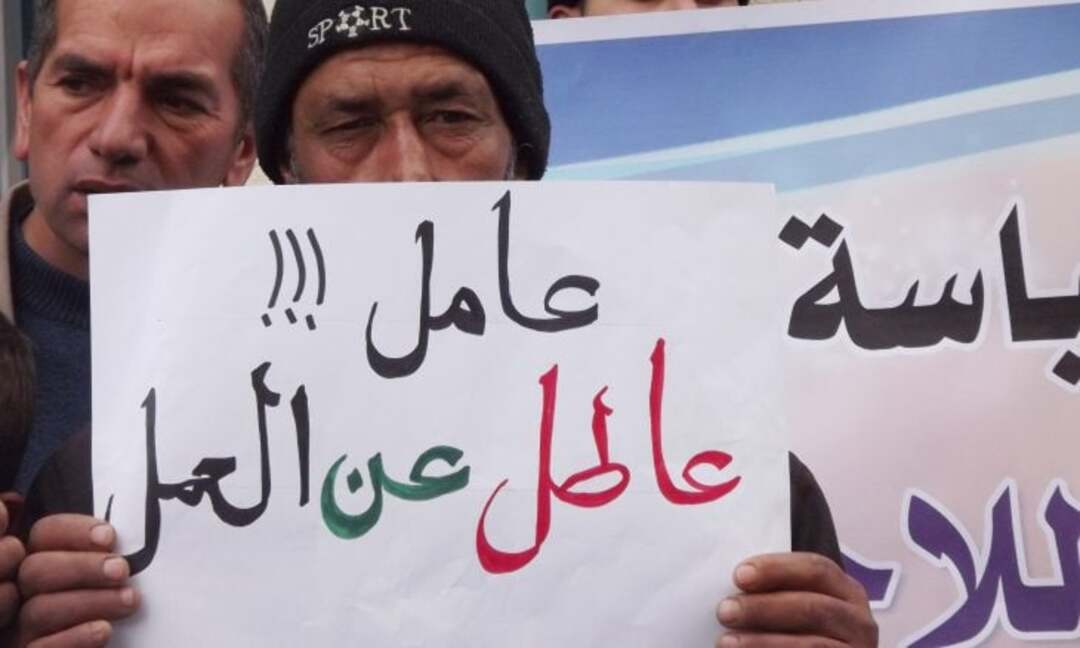 ارتفاع معدل البطالة بين الأكاديميين الفلسطينيين إلى 42% وسط إغلاق فرص العمل في إسرائيل