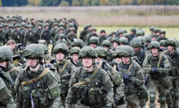 On Ukraine's Borders... Russia Mobilizes 100,000 Fighters