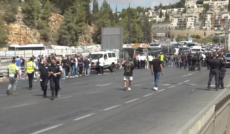 Armed Attack in Jerusalem Leaves 5 Dead and 14 Injured