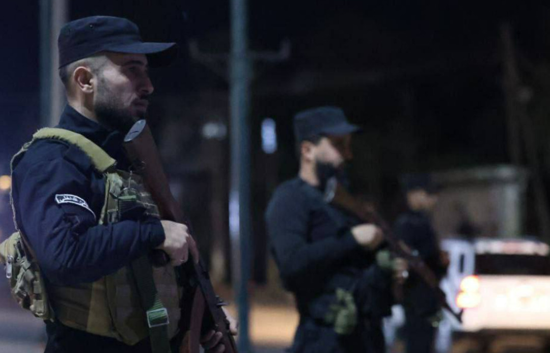 اعتداء عناصر أمن على مواطن في الرقة