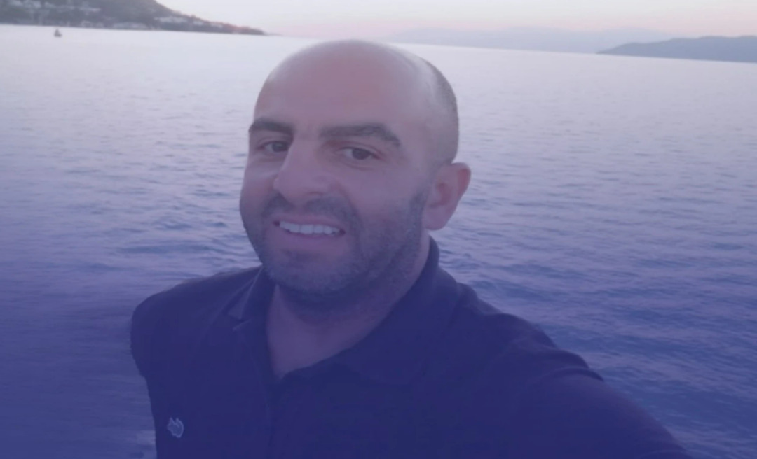 البطل الجزائري سمير زيتوني ينقذ حياة الركاب في هجوم طعن بريطاني بطولية ويصيب بجروح خطيرة