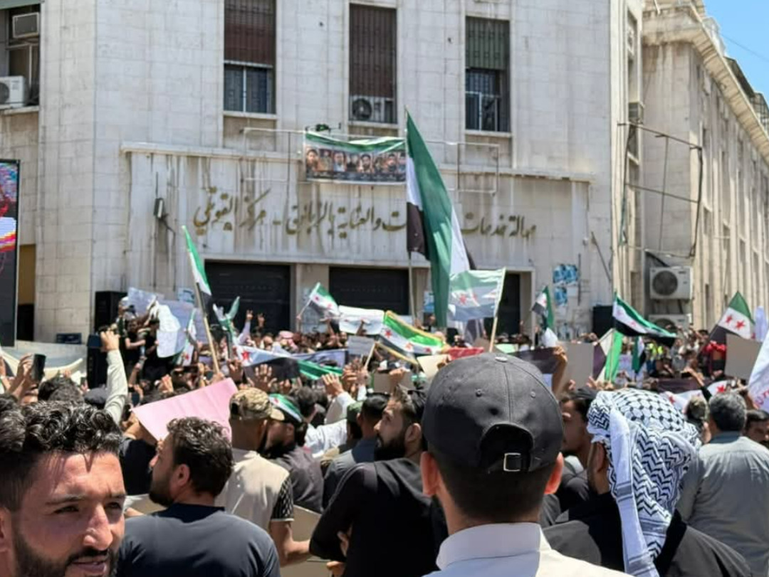 احتجاجات شعبية في حماة بسبب ارتفاع الإيجارات وتفاقم الأوضاع المعيشية