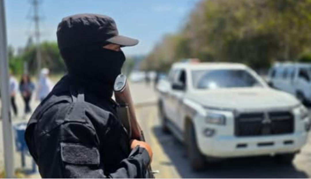 الأمن العام يعتقل العشرات في دير الزور عقب احتجاج على بناء داخل مقبرة