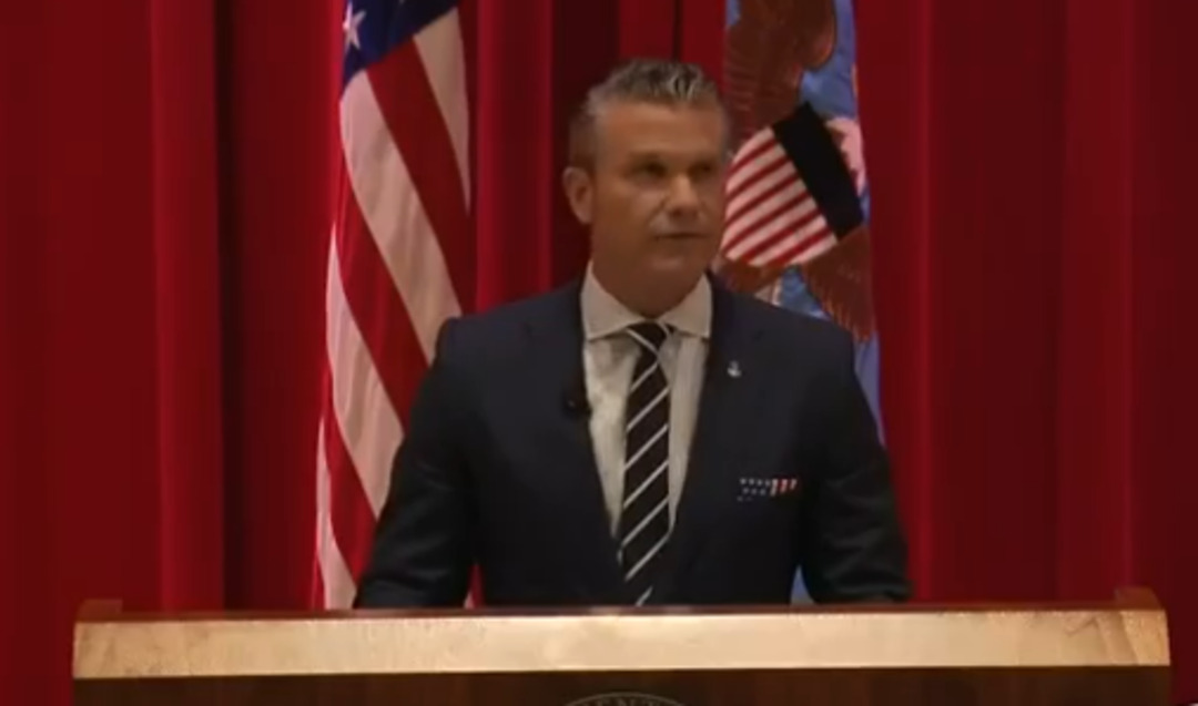 خطاب وزير الدفاع الأمريكي: الاستعداد للسباق نحو الحرب العالمية الثالثة