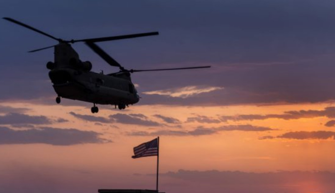 تحليق مكثف للطيران المروحي للتحالف وتعزيزات عسكرية على ريف الرقة والحسكة