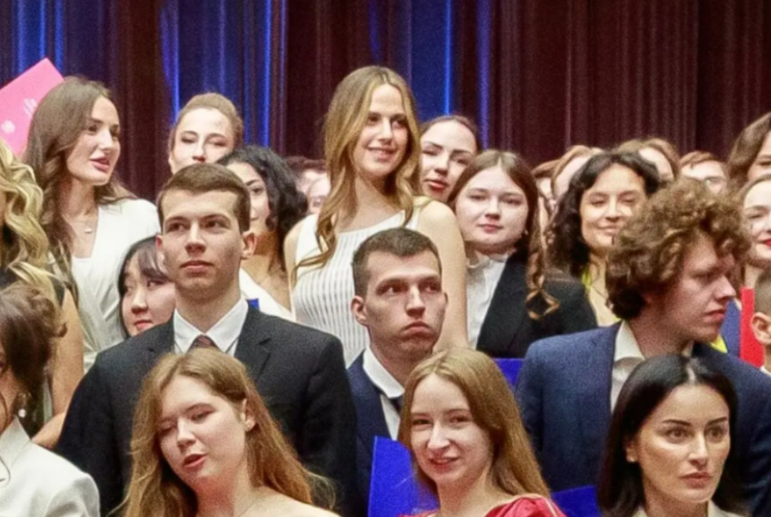 شام الأسد تحتفي بعيد ميلادها في دبي: احتفالات فاخرة وهدايا من علامات عالمية 