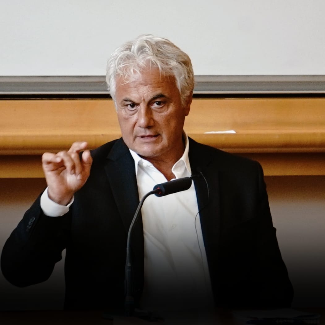 نيويورك تايمز: الجيش الجديد في دمشق يعتمد على الولاءات الشخصية وغياب التعددية...