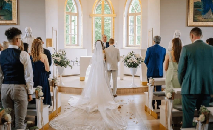 محكمة هولندية تلغي زواج زوجين بسبب صياغة عهود زفافهما بواسطة 