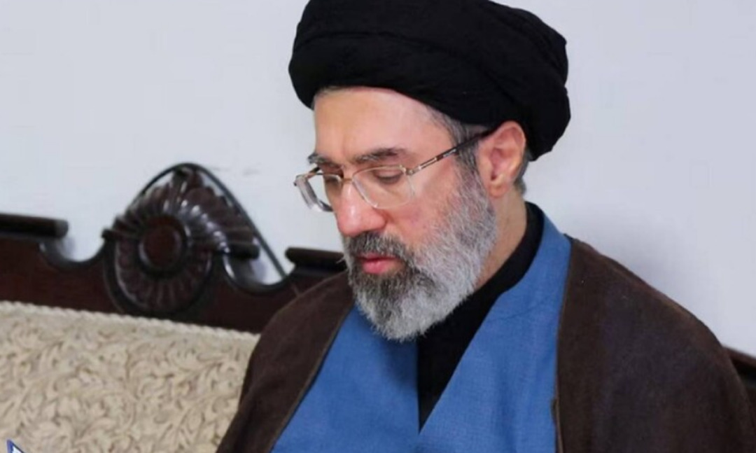 ترشيحات نجل خامنئي لوراثة والده بعد مقتله