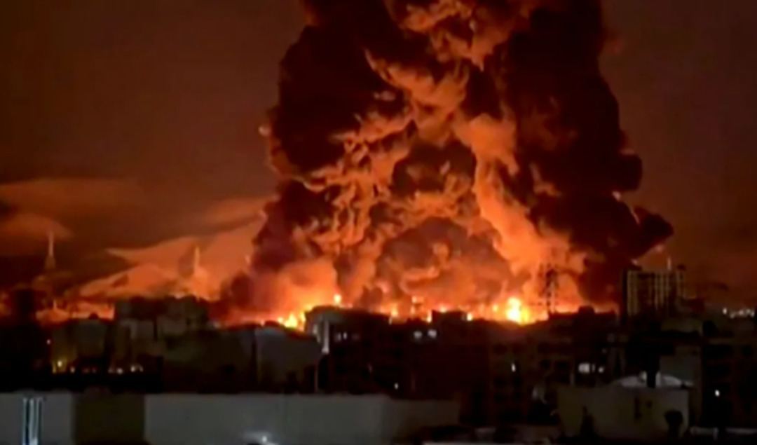 ضربات أمريكية على جزيرة خرج الإيرانية.. تدمير مخازن للصواريخ