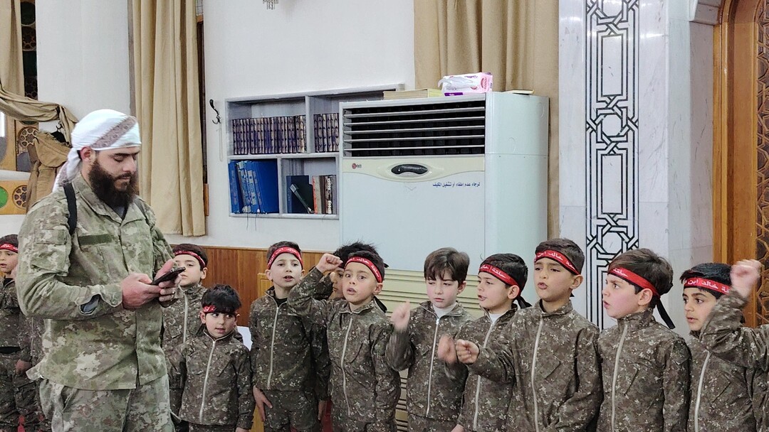 إشراك الأطفال في أنشطة عسكرية بدار عبادة في حيّ القدم بدمشق