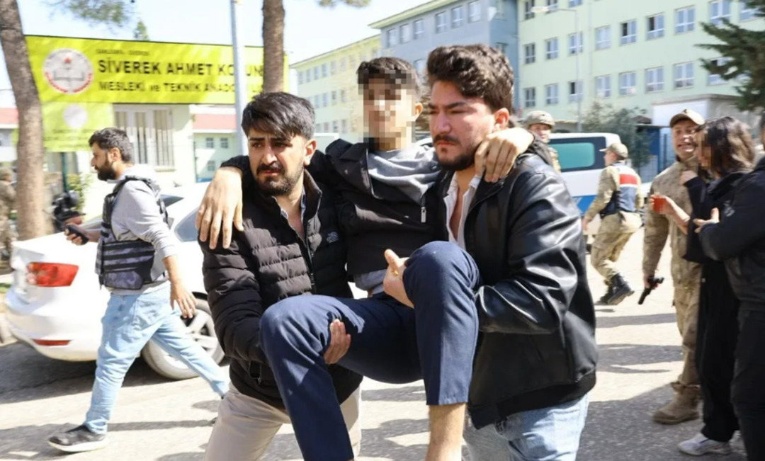 هجوم مسلح على مدرسة ثانوية في شانلي أورفا: إصابة 17 شخصاً