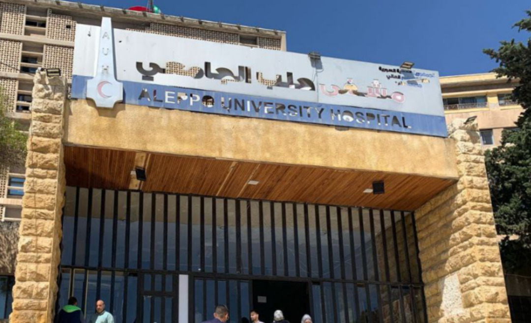 فيديو يوثق إهمالاً حاداً وتراكم نفايات داخل المشفى الجامعي بحلب