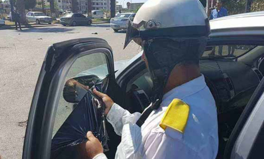 انتقادات واسعة: استثناء مروري للنشطاء الإعلاميين بلواصق 