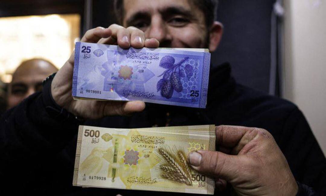 انخفاض جديد لسعر صرف الليرة السورية أمام العملات الأجنبية