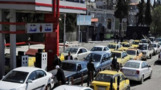 انقطاع البنزين يعرقل الحياة في درعا وحلب ودمشق ويفتح باب السوق السوداء