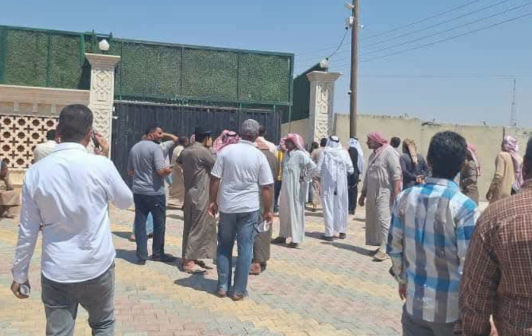 Raqqa Farmers Protest at the Governorate for the Second Time Demanding Payment for Their Wheat