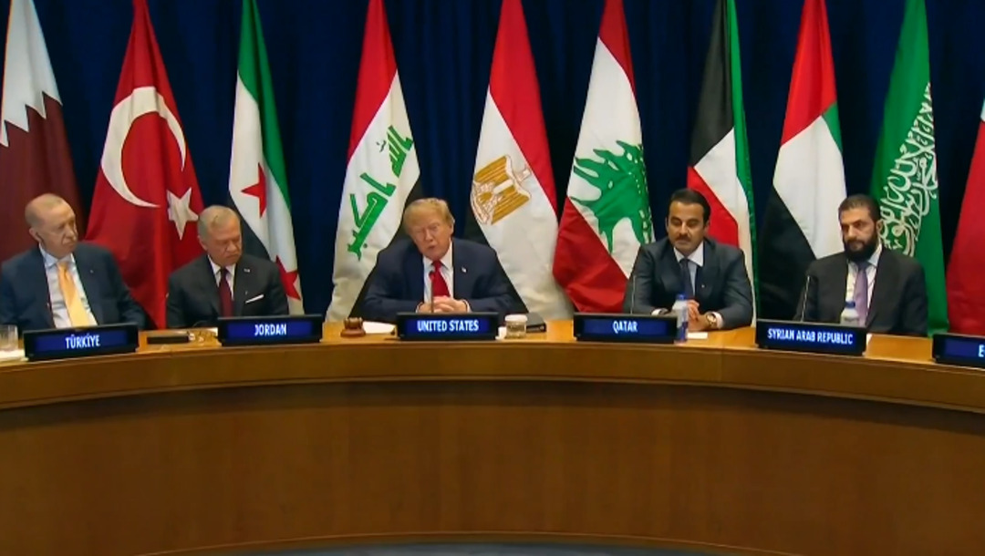 الشرع لترامب: لماذا لا تعطيهم نيوجيرسي بدلاً من الجولان